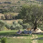 Mavikarga לינה וארוחת בוקר בוזקאדה