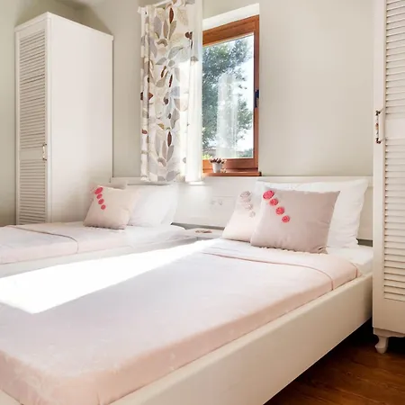 Mavikarga * Bozcaada