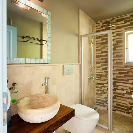 Mavikarga * Bozcaada