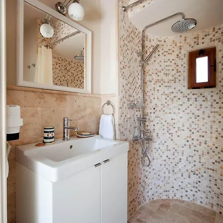 Mavikarga Oda ve Kahvaltı Bozcaada