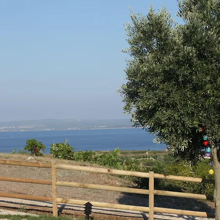 Mavikarga Oda ve Kahvaltı Bozcaada